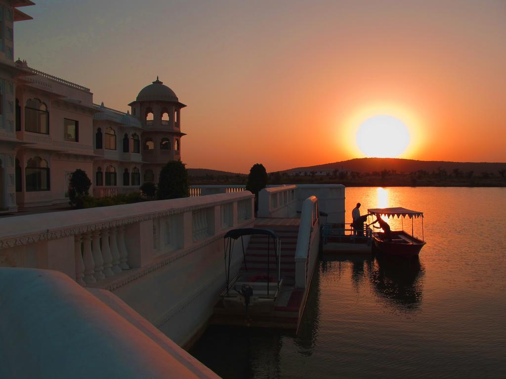 Juesta Lake Nahargarh Palace, Chittorgarh Pārsoli Exteriér fotografie