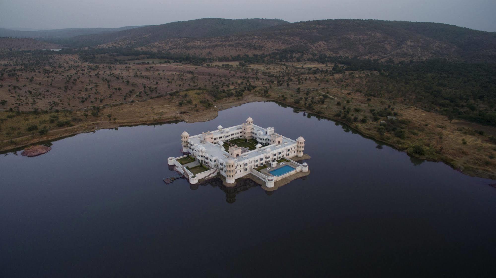 Juesta Lake Nahargarh Palace, Chittorgarh Pārsoli Exteriér fotografie